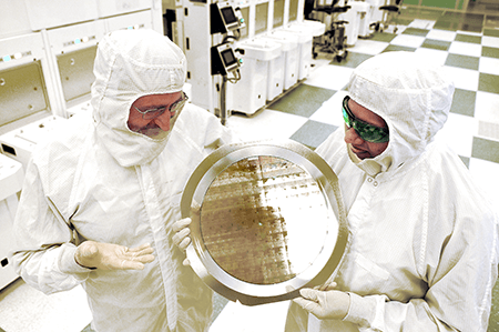 IBM Achieves 7nm Test Chips in Siilcon Germanium