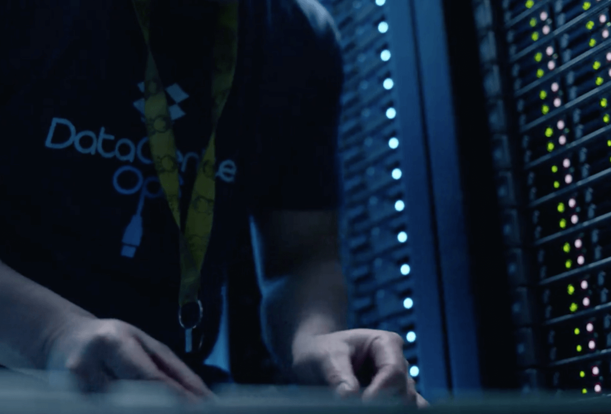 Dropbox expands global private network, taps Equinix Cloud Exchange