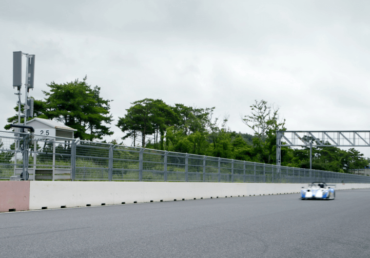 SK Telecom demos mmWave 5G inside race car