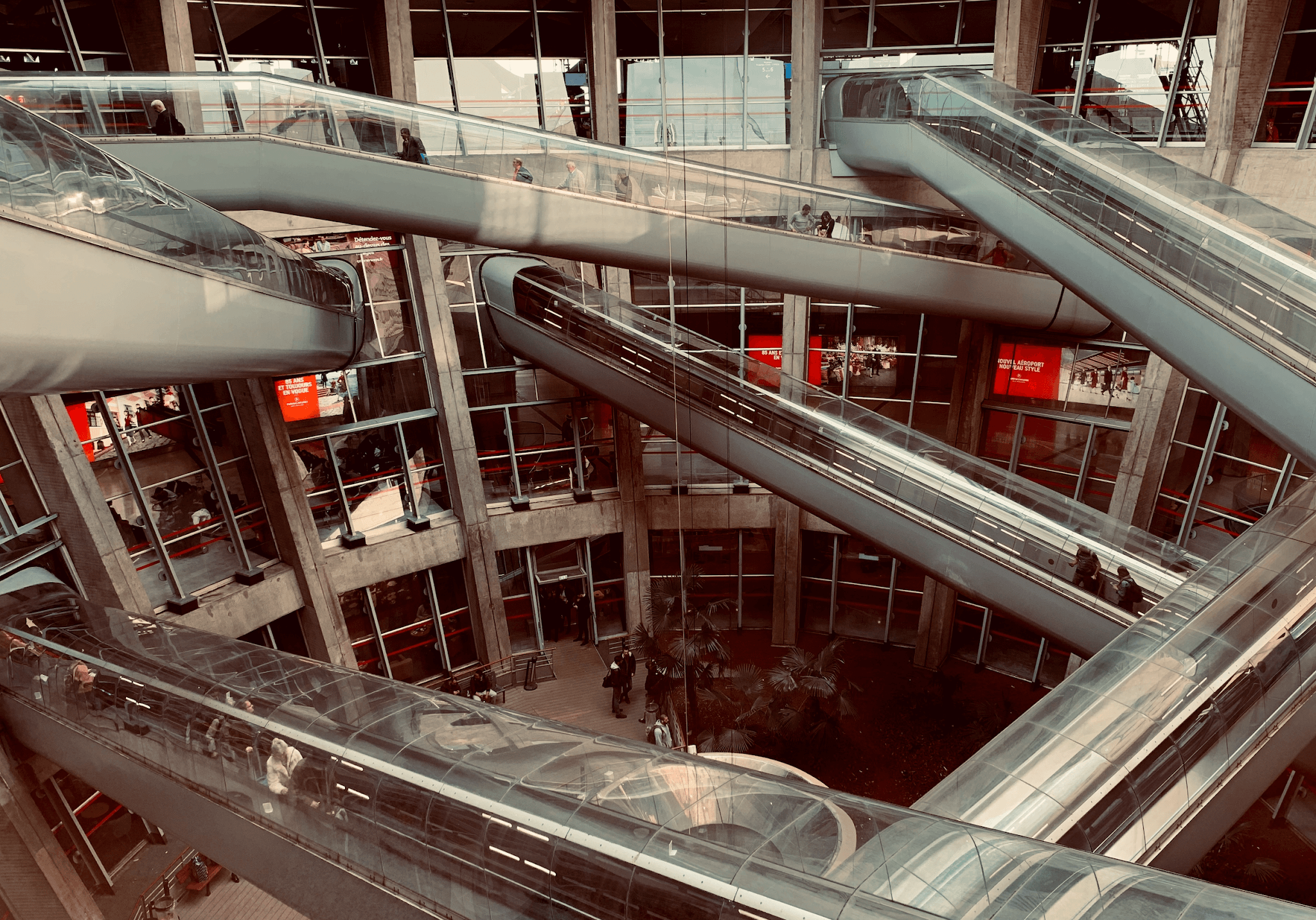 Ericsson selected for private 4G/5G at Paris airports