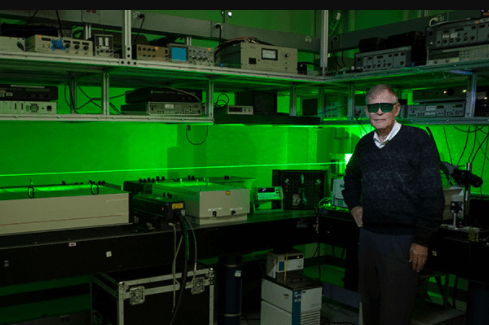 Stanford’s Robert L. Byer wins inaugural SPIE Maiman Laser Award