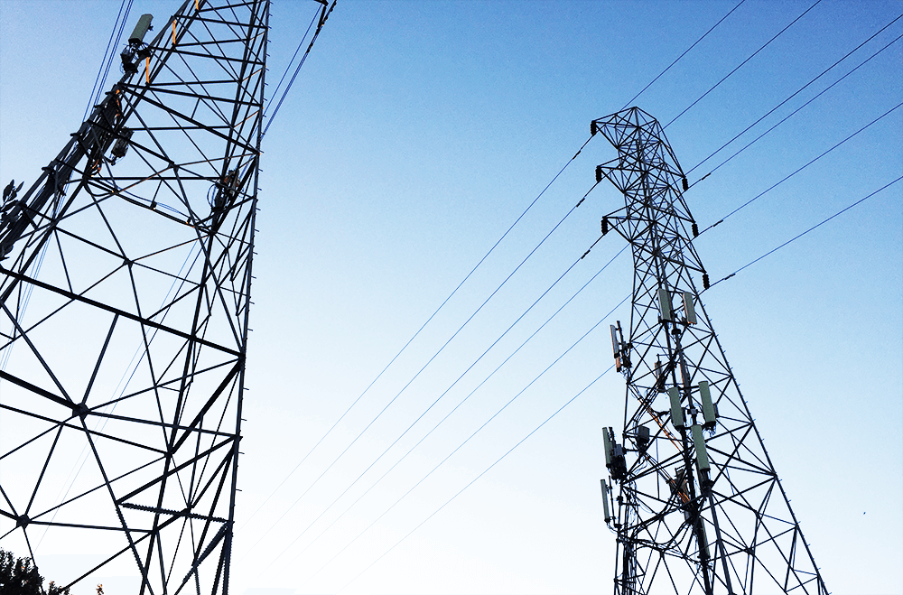 Pacific Gas and Electric sells tower rights for $973 million