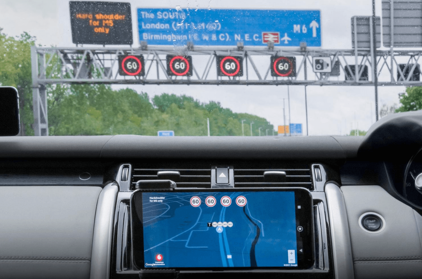 UK pilots ‘vehicle-to-everything’ road safety system