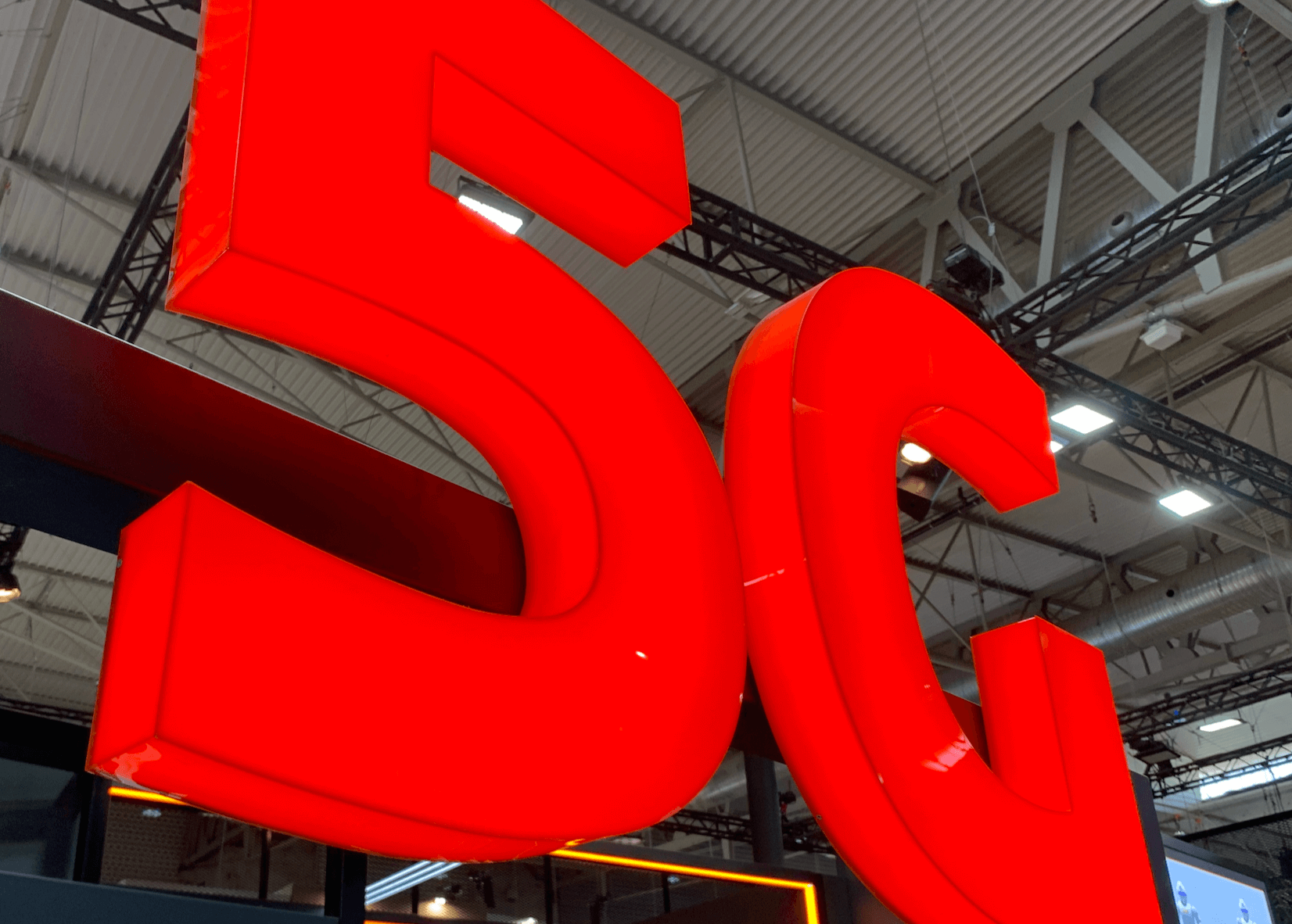 Momentum for 5G mmWave ecosystem