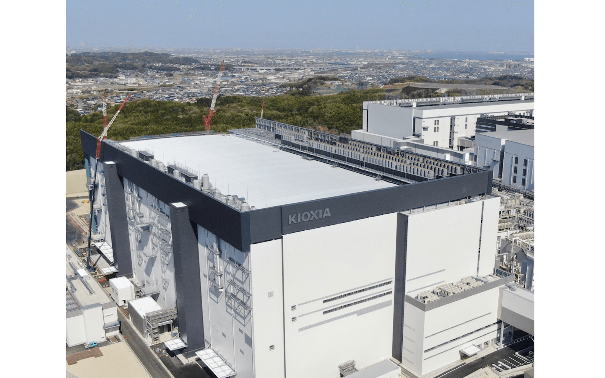 Kioxia and Western Digital invest in new flash memory plant