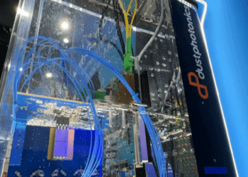Rethinking Optical Modules for Liquid Immersion in AI Clusters