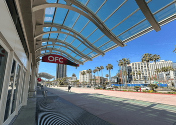 #OFC24: A New Class of Silicon Photonics for AI Data Centers